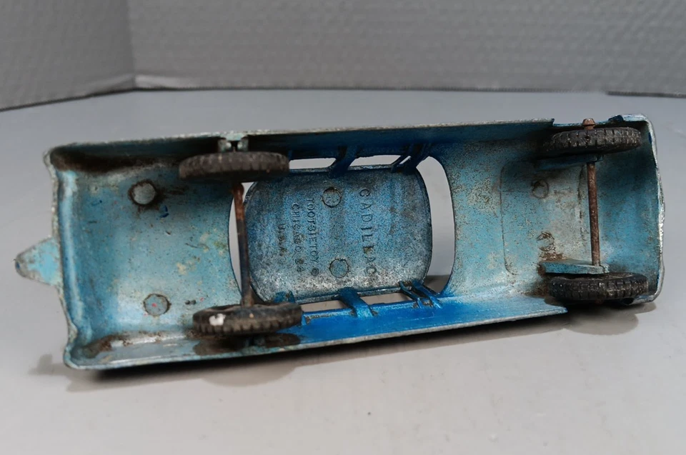 Литой игрушечный винтажный игрушечный автомобиль Cadillac Tootsietoy - Изображение 4 из 4