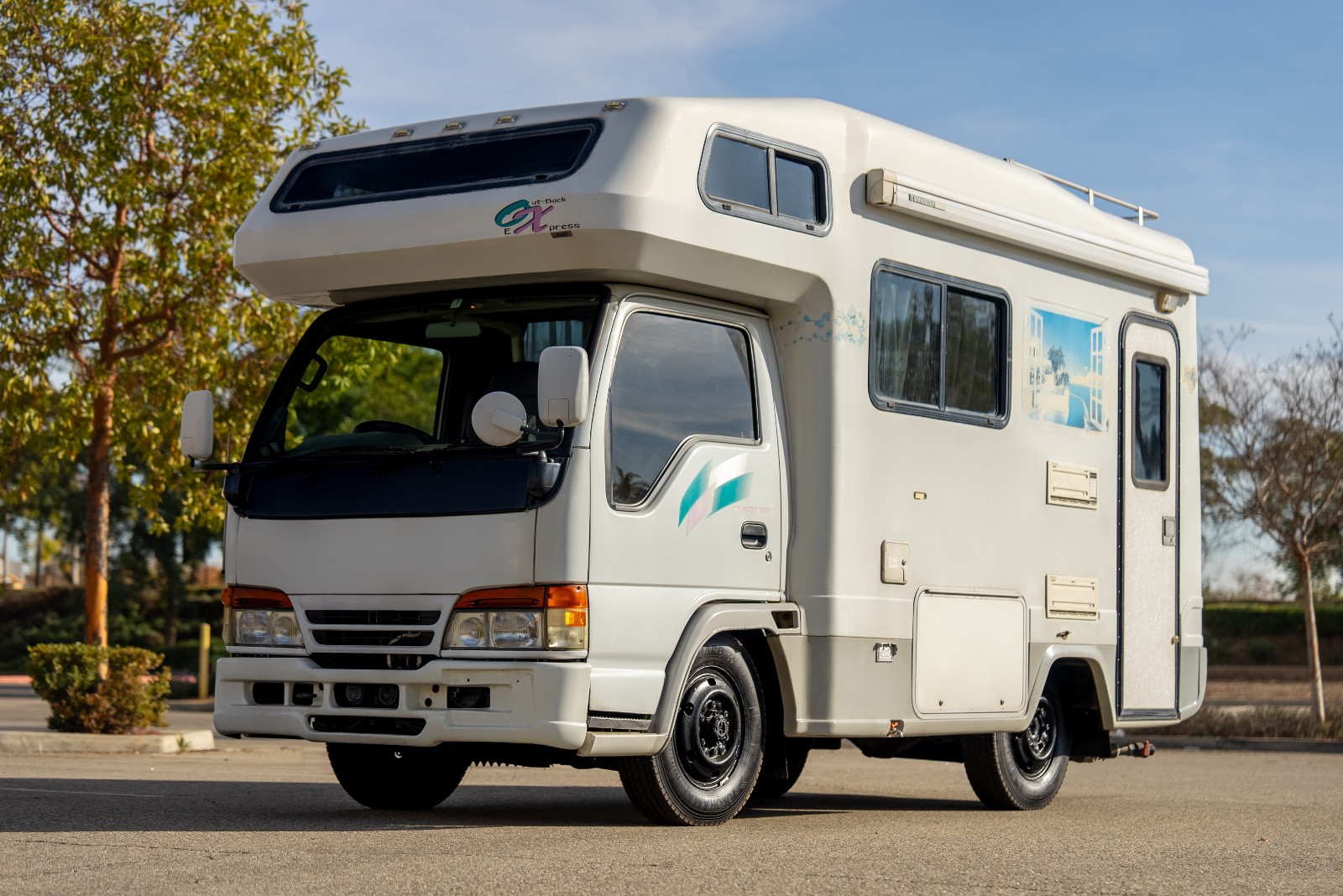 Isuzu ELF 4WD Diesel RV