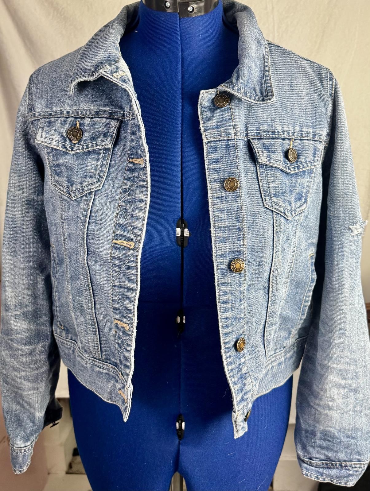 two face threads changeable patch cropped denim j… - image 4