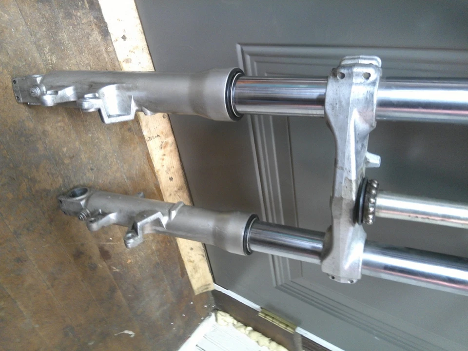 Amortiguadores horquilla delantera Suzuki GSXR 600 750 SRAD 1996-2000 CROMO TRIPLE Foto 2 de 4