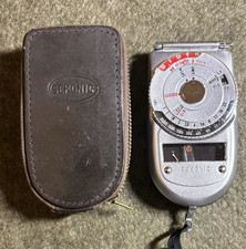 Sekonic Auto Leader Model 38 Exposure/Light Meter with case. Very Good Condition