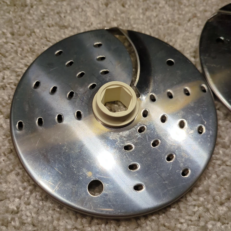 (2) Sunbeam Oskar 14081 Food Processor Disk Shredder Blades Replacement Part - Image 2 of 4