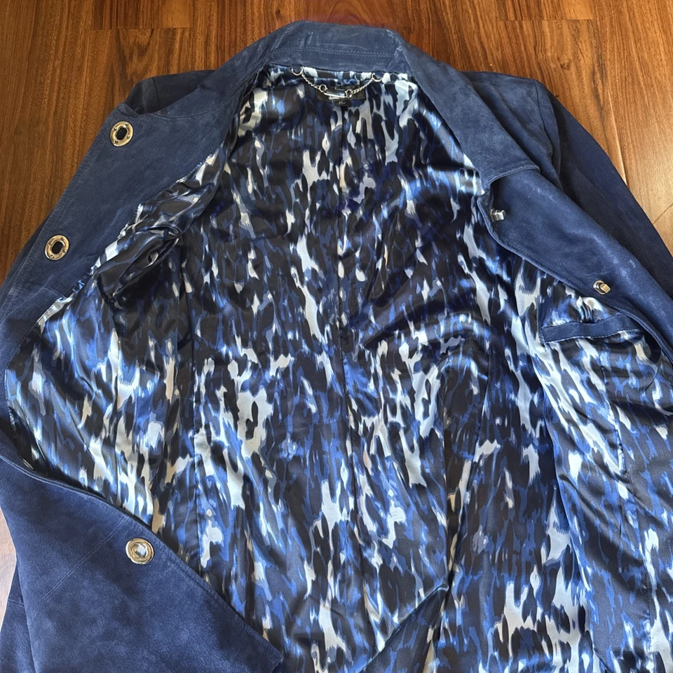 Abrigo de Gamuza Azul Dennis Basso Talla 2x Gamuza Cuero Llave en Mano Botón Bolsillo Foto 2 de 4