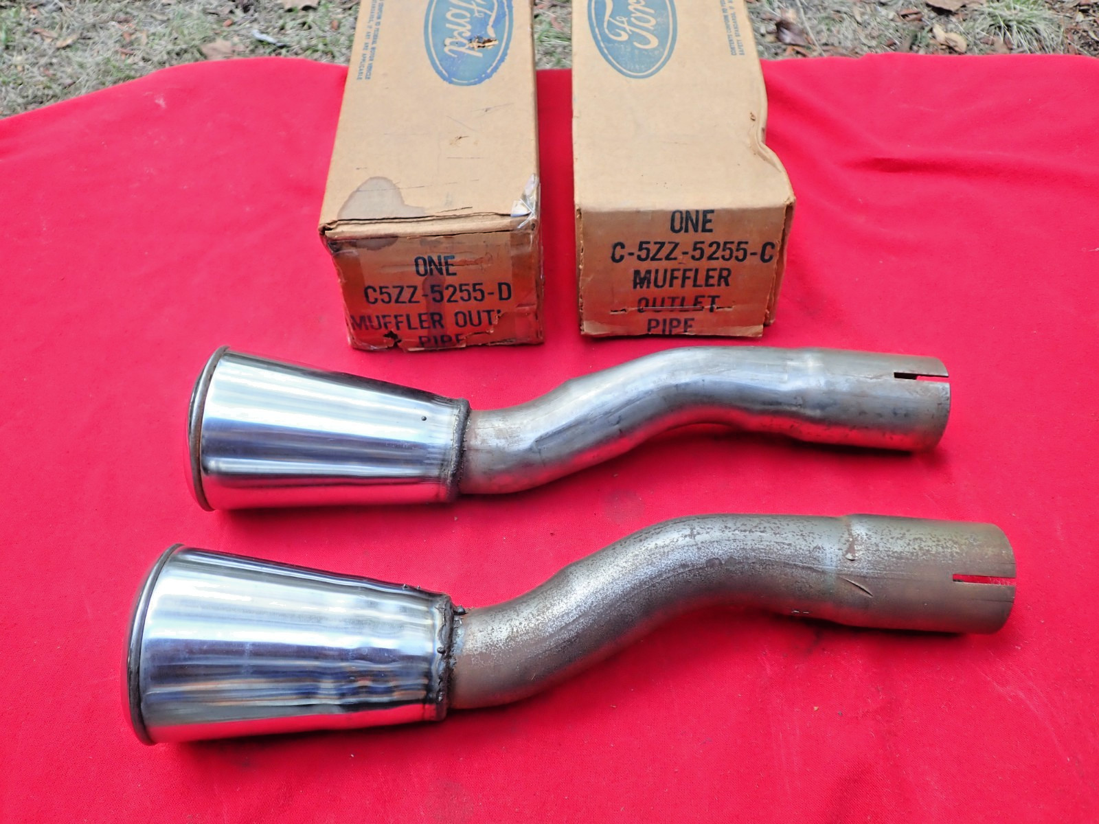 65 66 MUSTANG NOS FORD GT EXHAUST OUTLETS PAIR C5ZZ 5755 C & C5ZZ 5755 D CORRECT