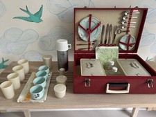 Vintage Coracle Picnic Set