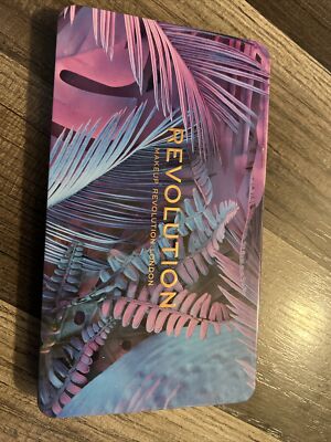 Revolution Forever Flawless Desert Desire 18 Shade Eyeshadow Palette Opened READ