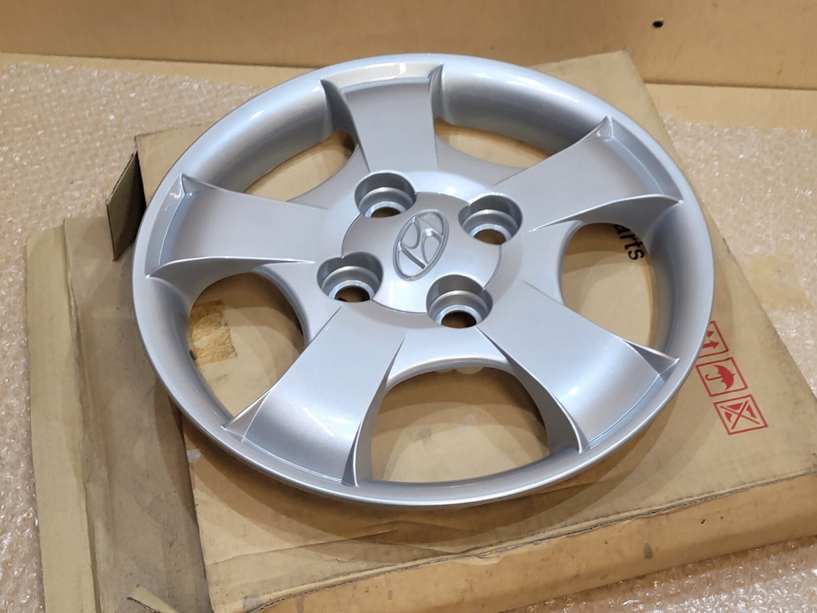 Hyundai 13