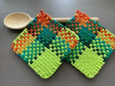 Handmade Set 2 Lime Potholders Cotton Woven Loom Hot Pads Oven Mitt Trivet Gift