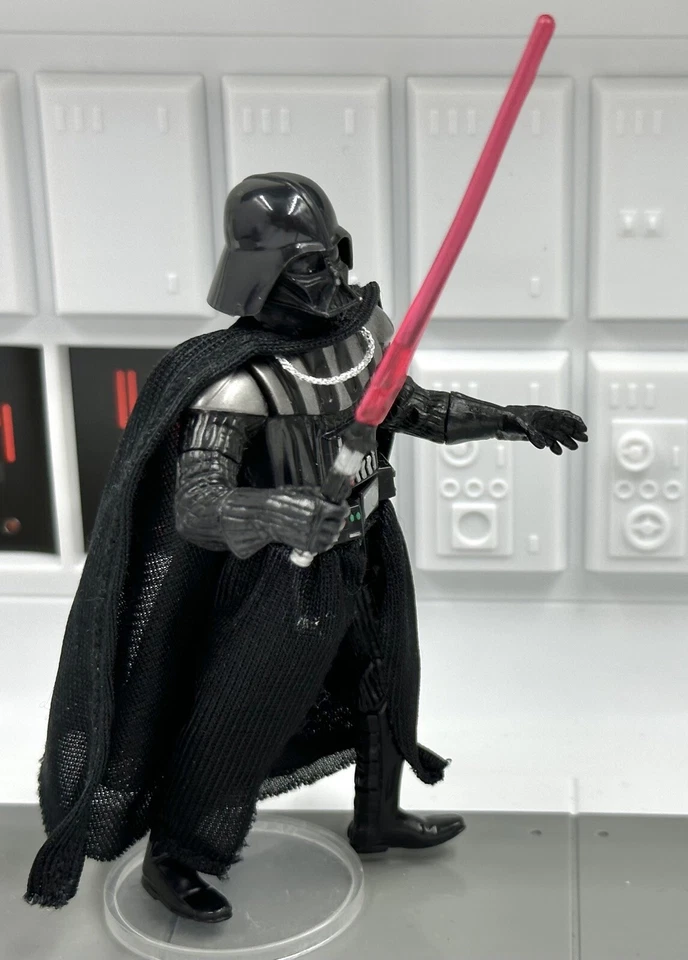 2005 Star Wars DARTH VADER 100% Complete Revenge of the Sith Collection #11  - Image 3 of 3