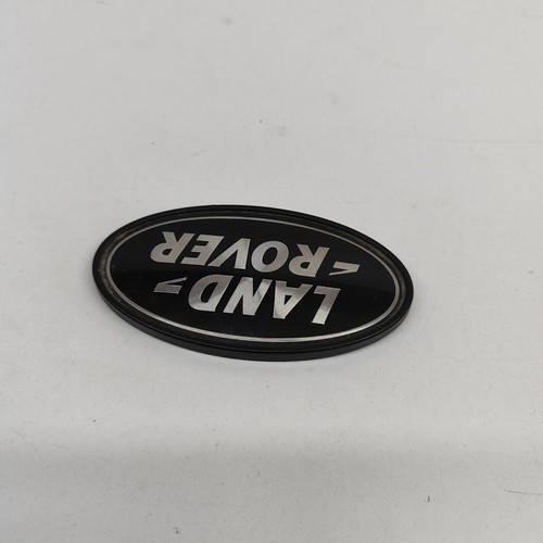 LR DEFENDER L315 Rear Tailgate Boot Lid Badge Emblem DAH100680 1998 27337137 - Picture 3 of 6