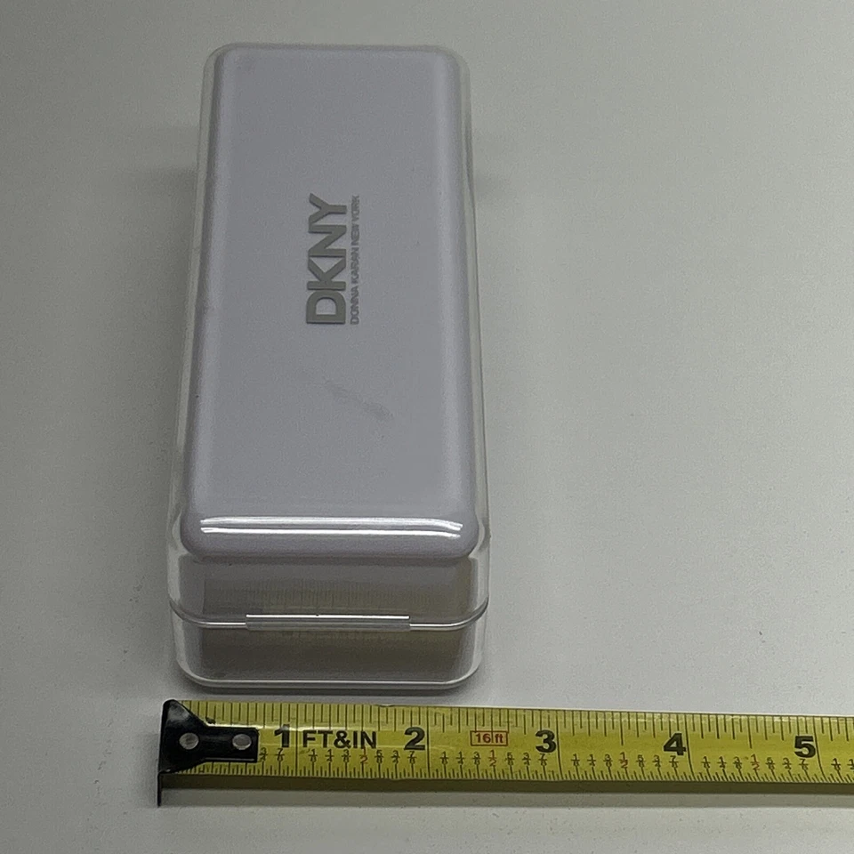 Estuche rígido para gafas DKNY Donna Karan New York vintage, blanco Foto 3 de 4