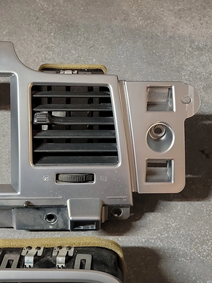 2010 LINCOLN MKS Center Trim Bezel Silver Left & Right Vents Dash 8A53-5404302-A — 第 4/4 张图片