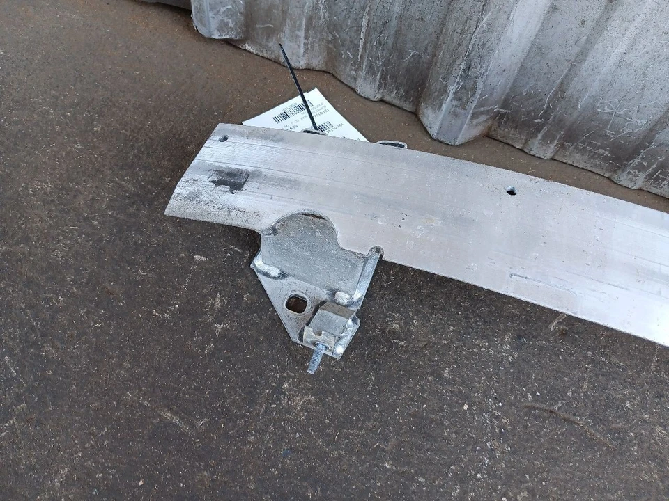 Refuerzo de parachoques trasero compatible con BMW 750i 16-19 51127377218 Foto 3 de 4