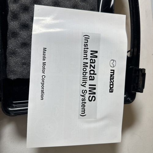 Kit de reparación de neumáticos de emergencia Mazda sistema de movilidad instantánea IMS con estuche OEM - Imagen 7 de 12