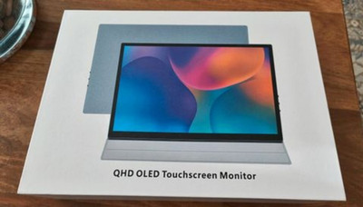 10 Zoll QHD OLED Touchscreen Monitor mit QHD Auflösung und OLED Display