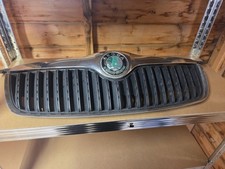 Skoda Fabia mk2 facelift Front Bumper Grille Center Black Grill 2010 a 2014