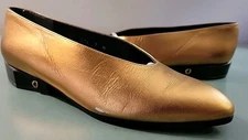 NWOB Charles Jourdan Vintage Gold Slip On Low Heel Womens Size 7M
