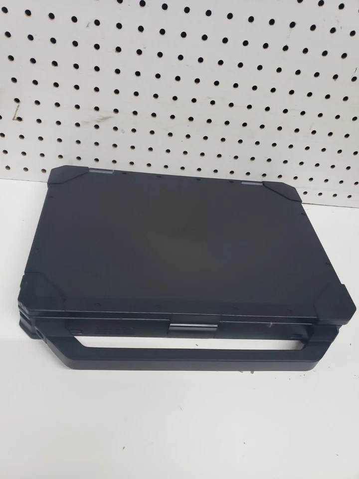 Dell Latitude 5424 Rugged 14" Core i7-8650U 1.9GHz 16GB 1TB SSD Win 11 Pro - Image 4 of 4
