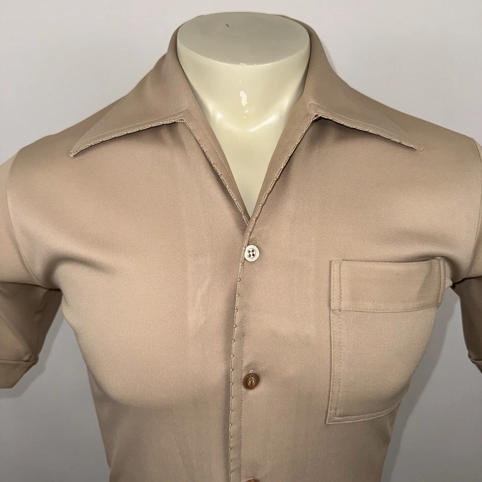 Vintage Joel Shirt Mens Stretch Knit Tan Polyester Disco Hippy MCM 60s 70s Small - Image 4 of 4