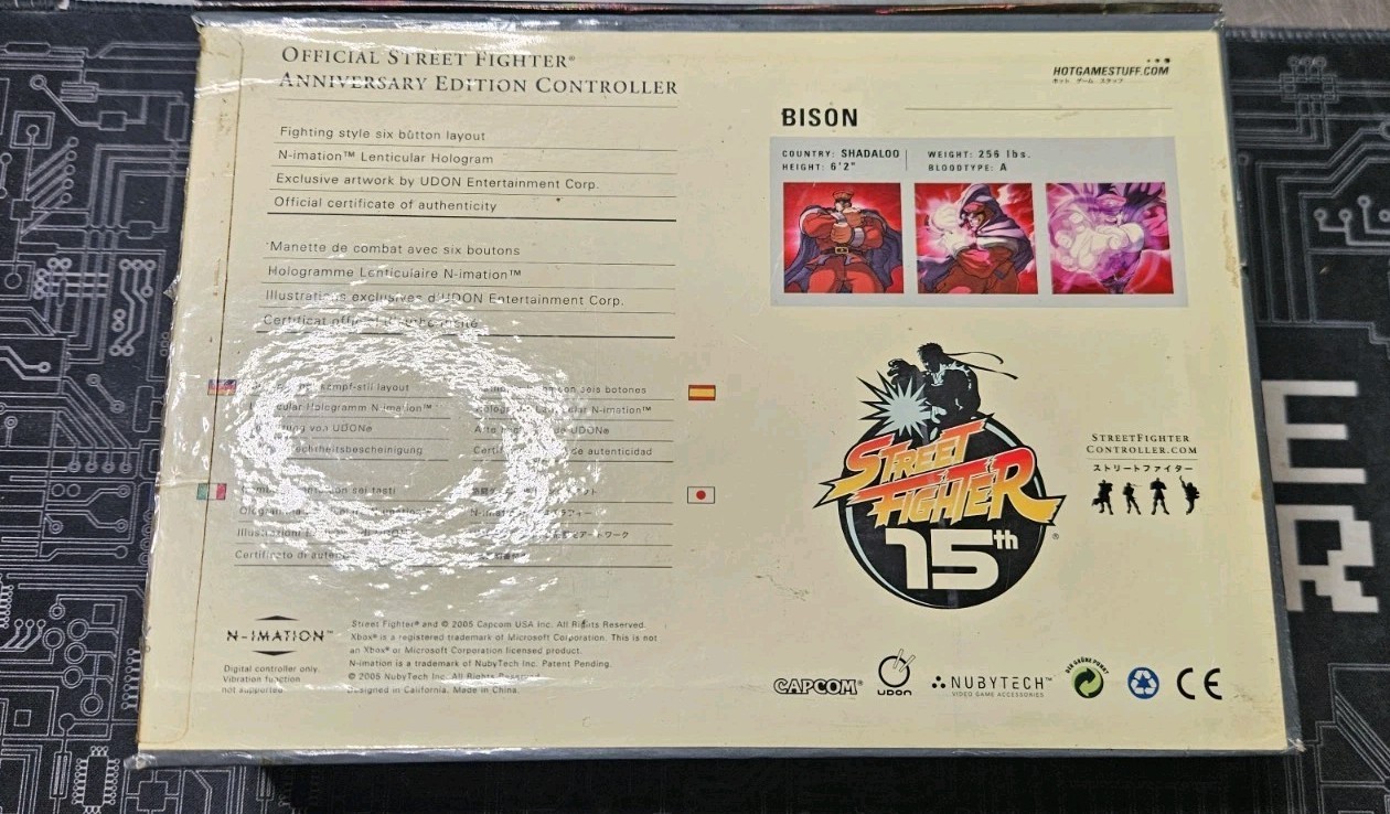 Street Fighter Anniversary Edition XBOX Controller - NubyTech M. Bison Open Box.