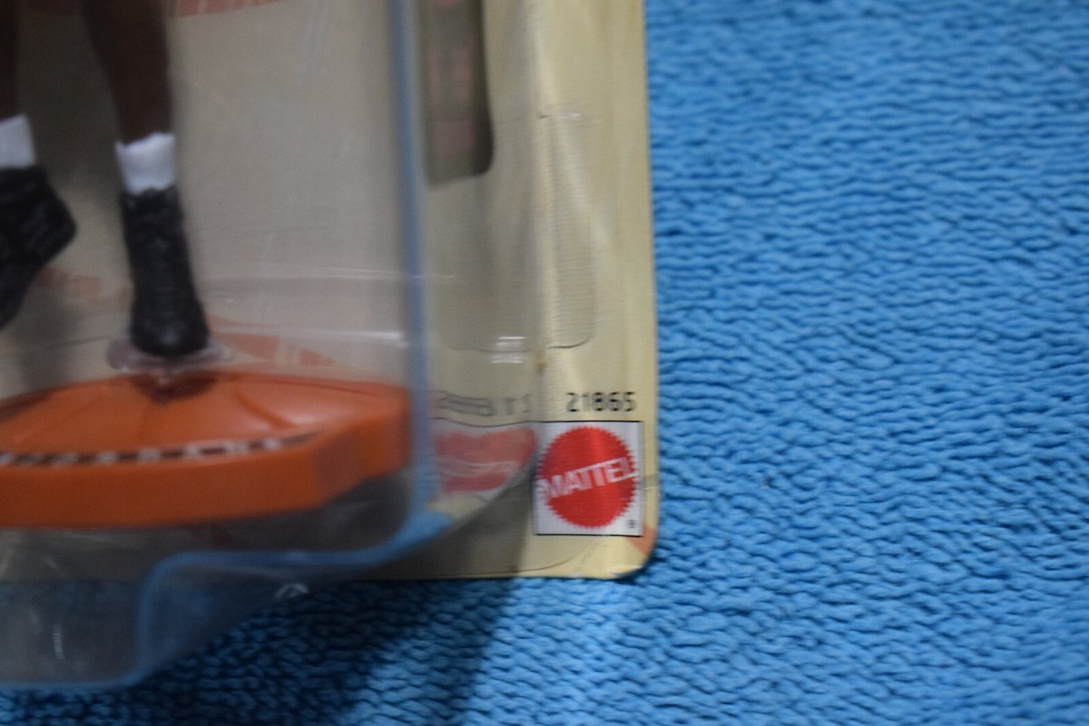 MATTEL NBA COURT COLLECTION SUPER STARS CHICAGO BULL LEGEND