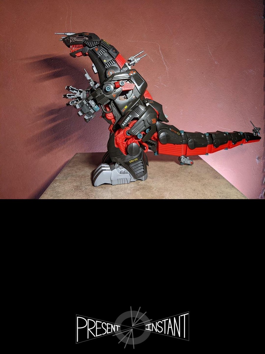 トミー　ゾイド　デスザウラー　ZOIDS DEATH SAURER Amazon.com: Zoids EZ-021 Death Saurer Scale 1/72 : Toys & Games