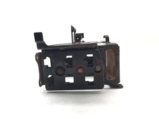 电池托盘 1981 川崎 KZ1100A 轴 3195 x — 第 3/4 张图片