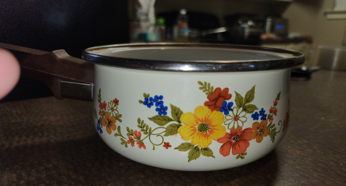 Vintage JMP Enamelware Pot Pan 1.5 Quart 