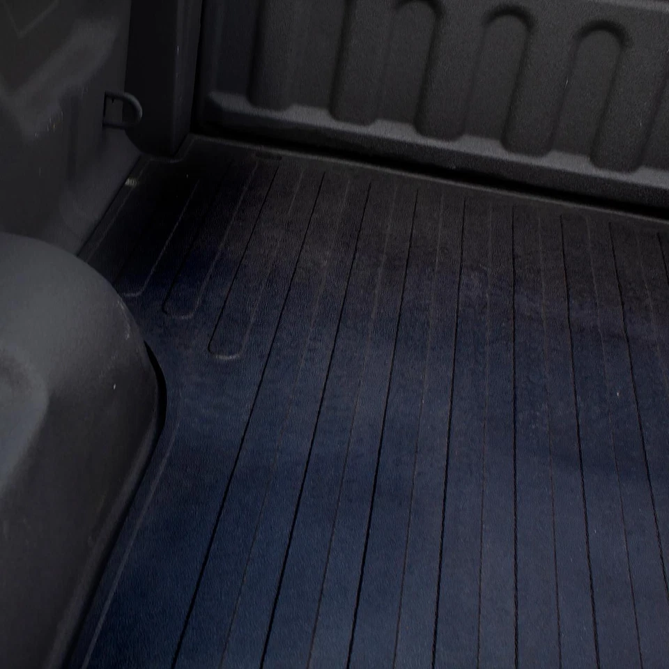 Alfombrilla de cama de goma negra desplegable para Chevrolet Colorado GMC Canyon 5 pies 61,7" Foto 4 de 4