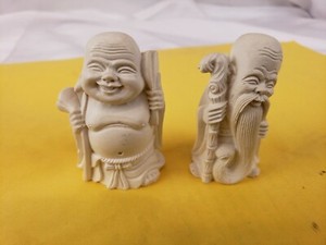 Pair of vintage Chinese figurines, resin?