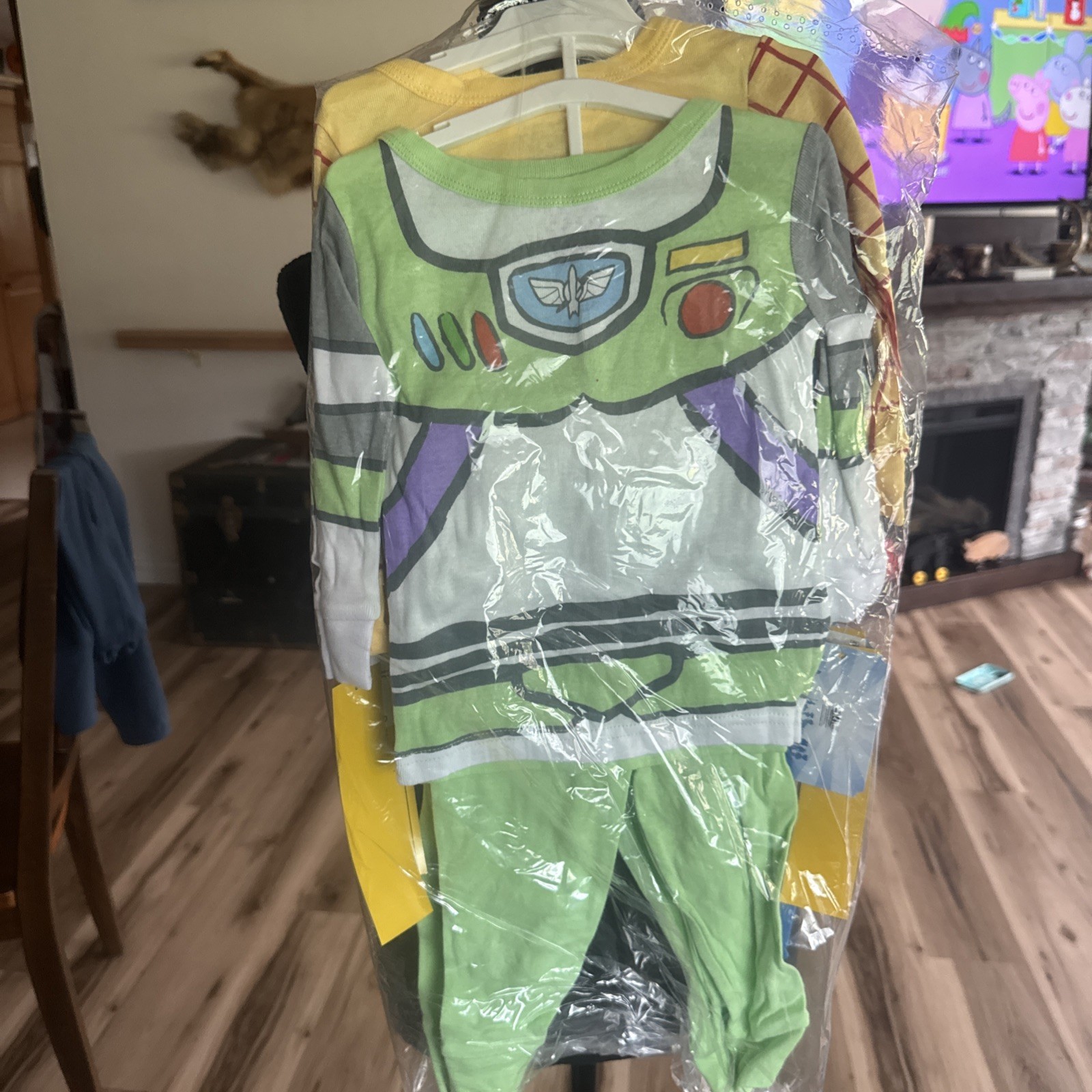 Picture 2 of 4