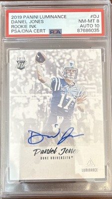 2019 Panini Luminance - Rookie Ink Daniel Jones /99 (AU, RC) PSA 8/10