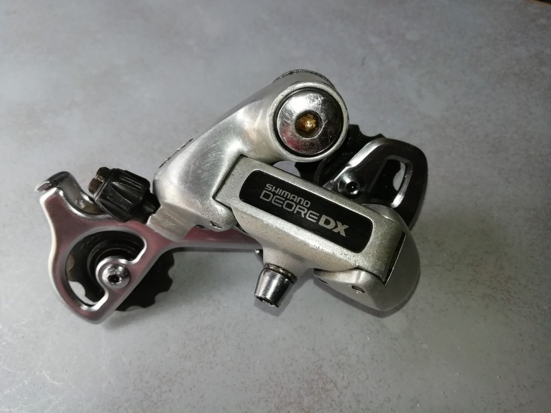 Vintage Shimano Deore DX RD-M650 7 speed long cage rear derailleur