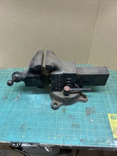Vintage Original YOST Mfg. Co. Model 204 Bench Vise W/ 4" Jaws - USA 49 LBS