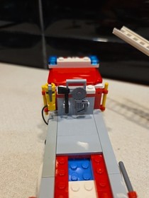 LEGO CITY: Fire Ladder Truck (60107) Complete With Box & Manual Retired 2016