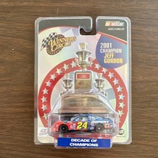 Winner's Circle Jeff Gordon 24 DuPont 2001 Chevrolet 1:64 NASCAR Diecast
