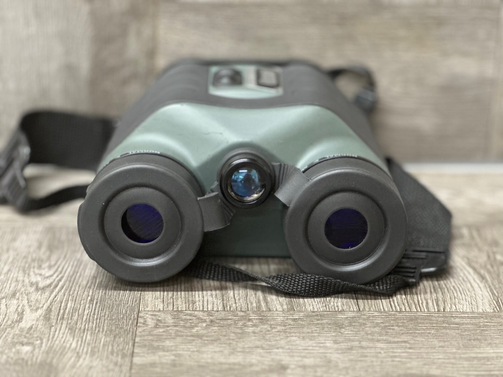 Bushnell night-vision binoculars,Model# 26-0400