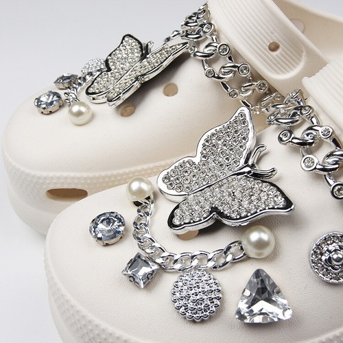 16 Pezzi Per Ragazza Scarpe Charms Zoccoli Sandali Argento Bling Cristallo Farfalla Catena - Foto 2 di 3