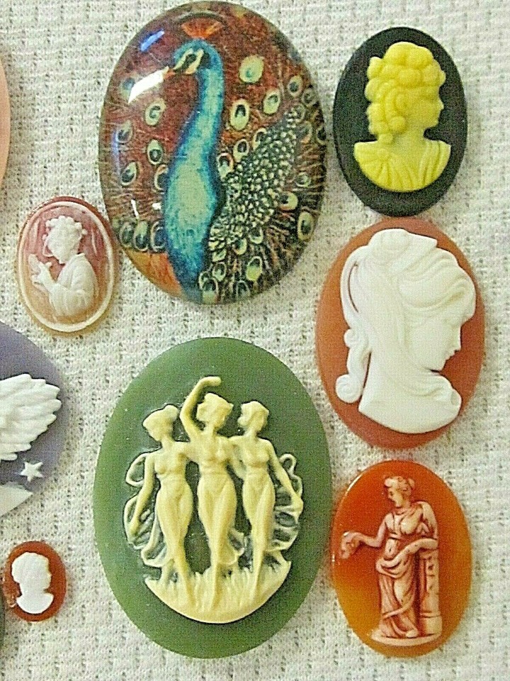 SALE * VTG CAMEOS 3-D 40x30mm HUGE 16 LOT JEWELRY RESIN - Foto 3