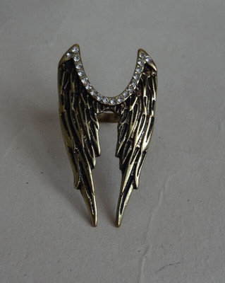 Messingfarben Engelsflügel mit Strass Ring