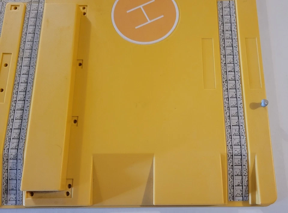 Игровой набор ERTL Gold Rail Thomas Tank Engine Sodor доставка сменное основание - Изображение 3 из 4