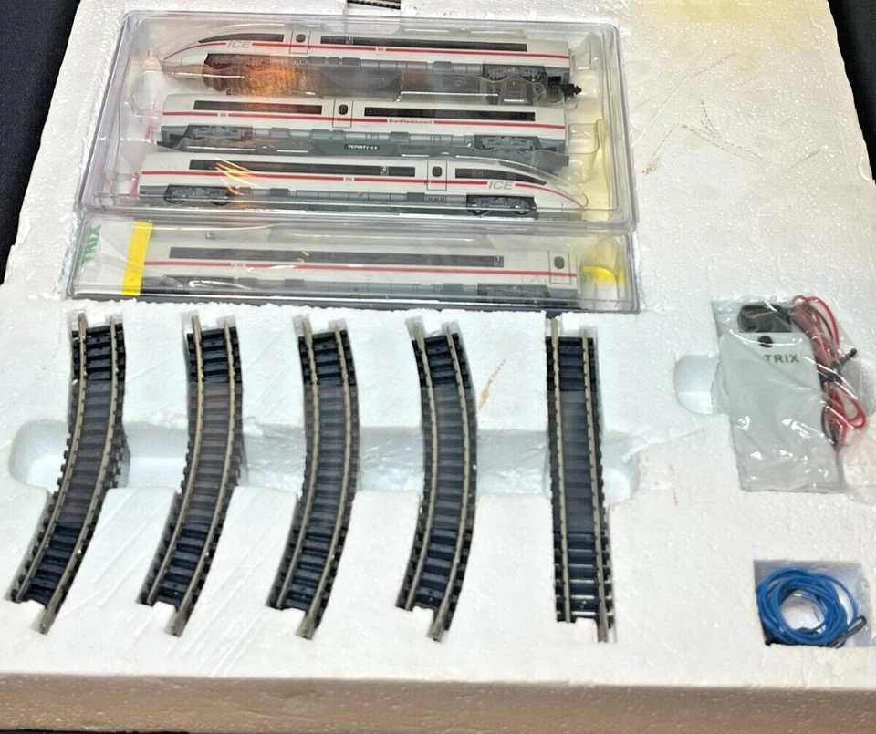 N Scale Trix 11202 ICE Train Starter Set Powered Engine Passenger Cars Complete - Image 3 of 4