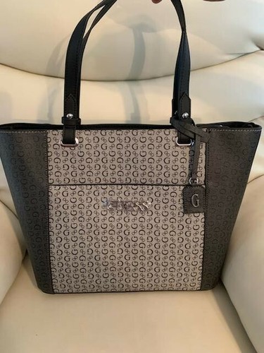 guess signature bag