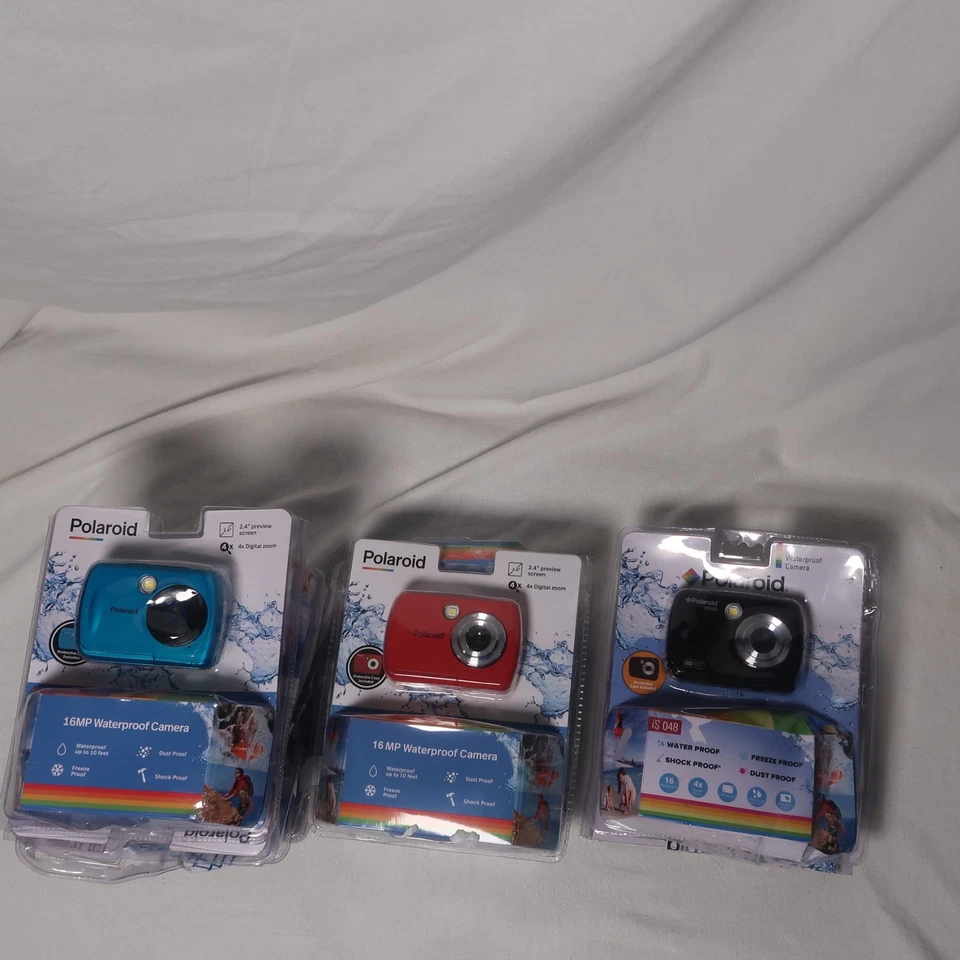 宝丽来 ISO48 防水相机 4 倍数码变焦淡蓝色、红色、黑色 — 第 4/4 张图片