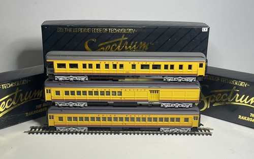 3x Bachmann Spectrum HO Heavyweight Pullman Coaches Union Pacific 89021 / 3 / 6 | Zustand: Used