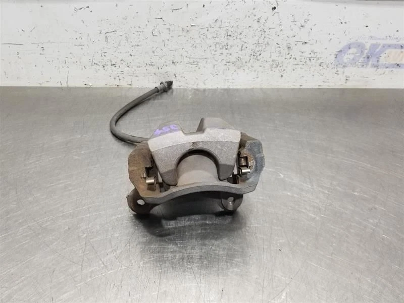 Pinza de freno trasera izquierda Lexus GS350 F 2018 Sport  Foto 2 de 4