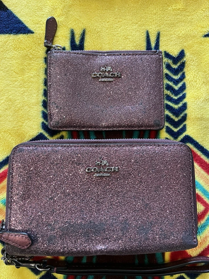 Coach Bundle Four Wristlets, Two Wallets & One Card Holder. - Image 3 of 4