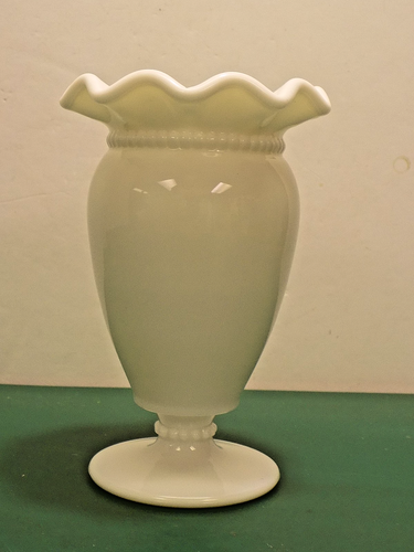 Westmoreland White Milk Glass Ruffled Rim 5-1/2" Beaded Ring Vase - Picture 3 of 5