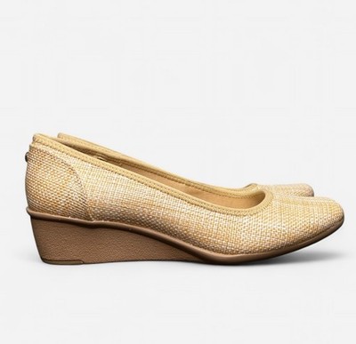 Anne Klein iFlex Winner Slip On Wedge Pumps Womens Size 8 Beige Comfort