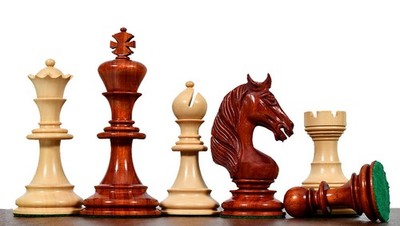 Monarch s Gambit Luxury Chess Pieces   Bud Rosewood & Boxwood 4.4'' King